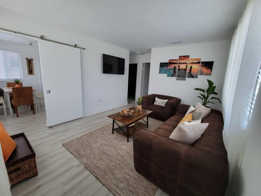 Apartmán Sol Miami #1 With Free Parking On Premises Exteriér fotografie