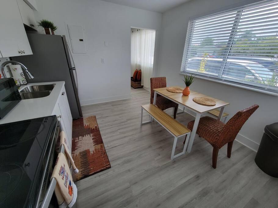 Apartmán Sol Miami #1 With Free Parking On Premises Exteriér fotografie